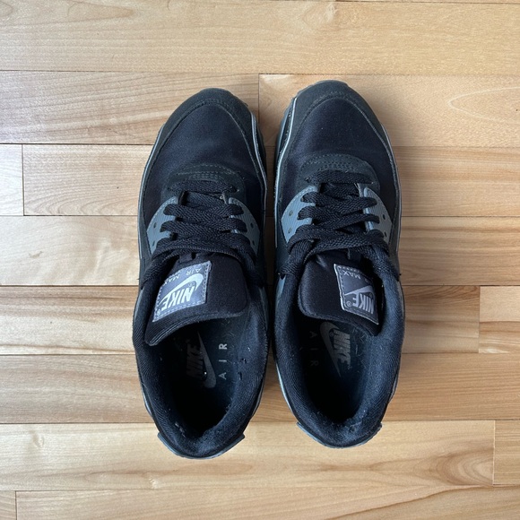 Nike Air Max - Picture 2 of 3